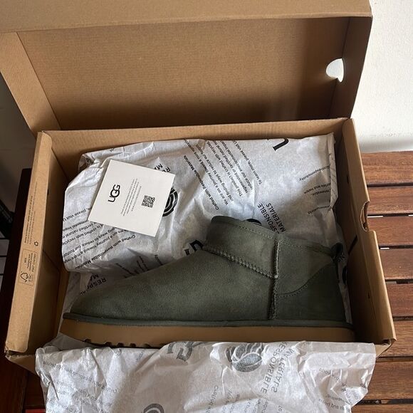 UGG Classic Ultra Mini Forest Night Women Size 11 - Picture 13 of 14
